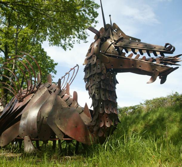 Le dragon, sentier de l'imaginaire "De feu et de Vent" ©OT Carladez - P. Soissons